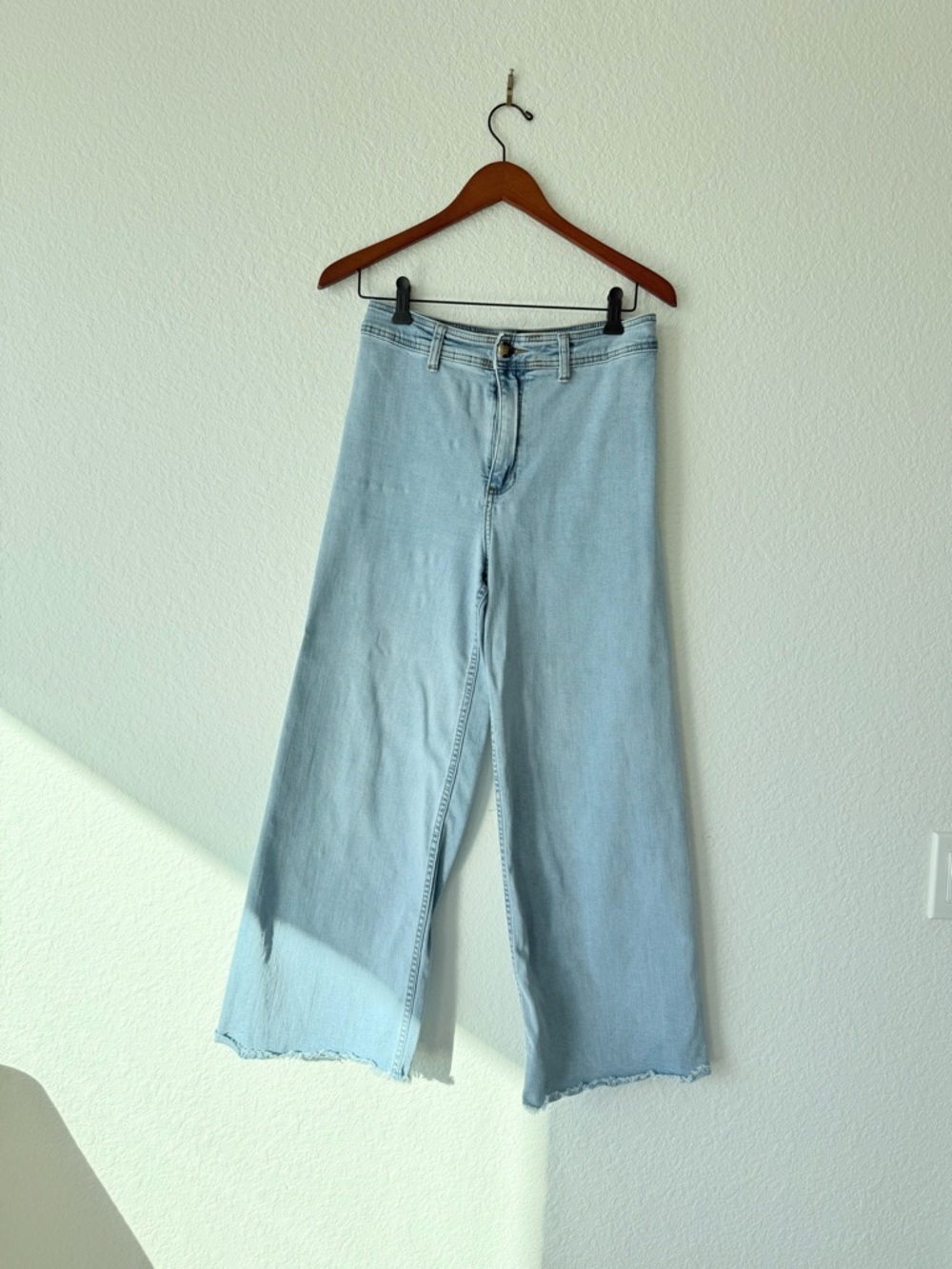Light Wash Billabong Wide Leg Women’s Jeans